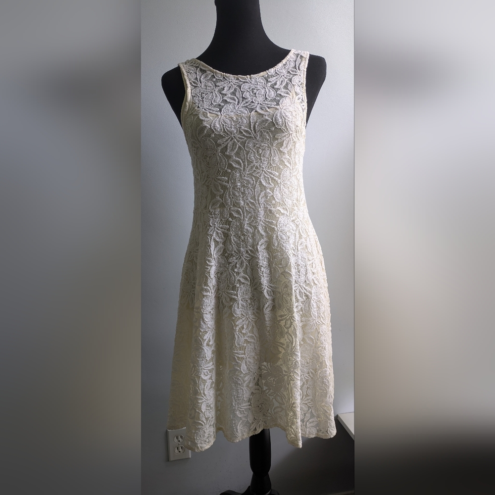 EUC....Free People Cream Lace Sleeveless Lined Dress Size XS